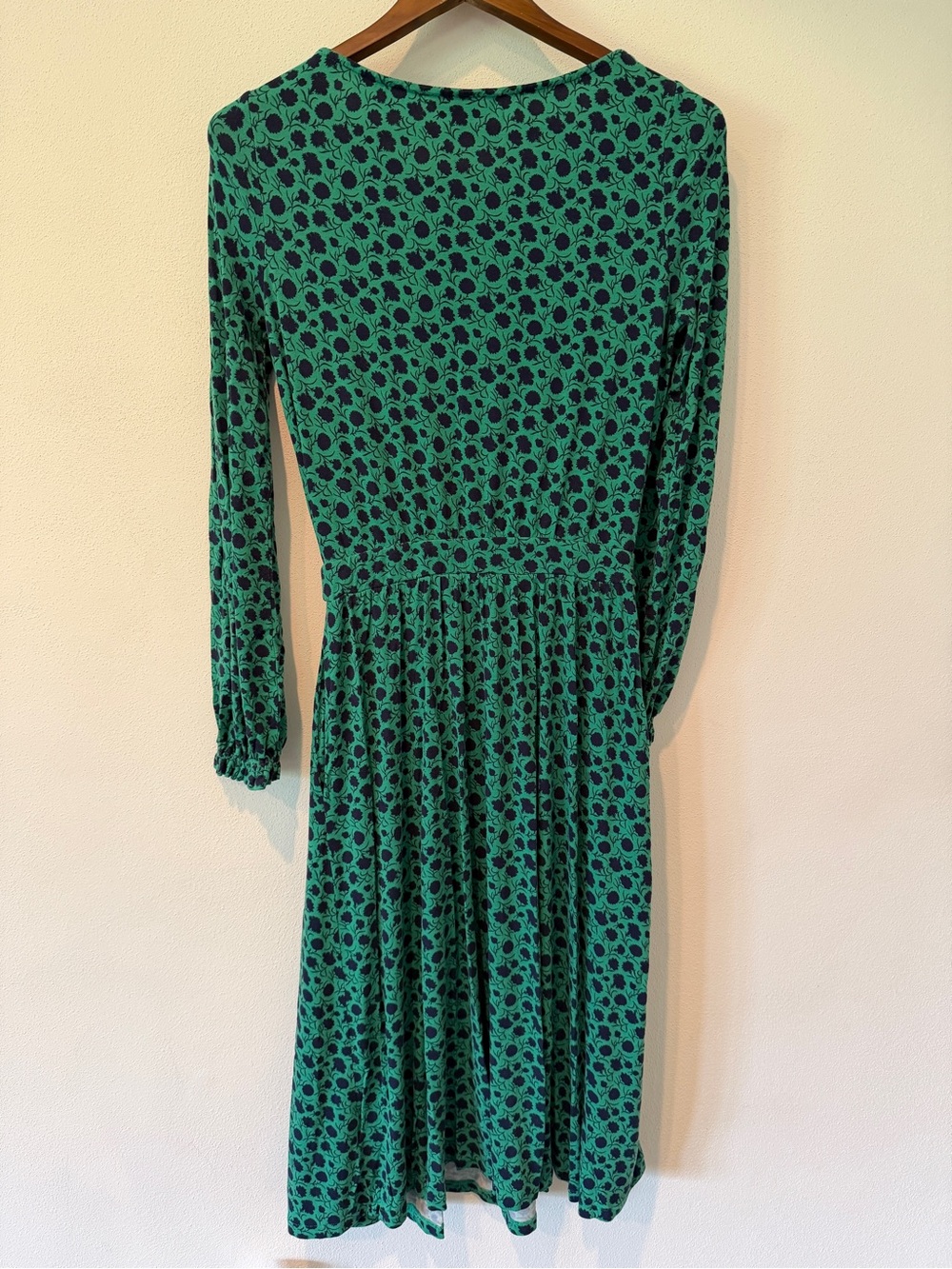 Boden Evelyn Jersey Midi Dress Sapling Leafy Bud Green Navy Floral Pockets Sz 8 - Picture 3 of 11